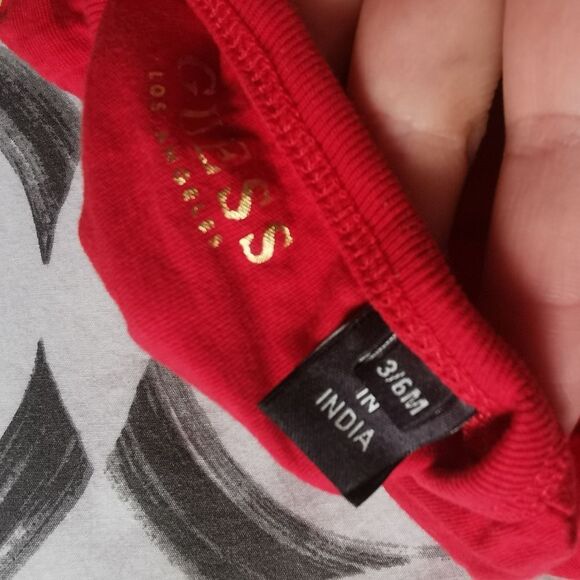 2/$20 Guess Romper / Jumpsuit size 3-6 m - Picture 2 of 6